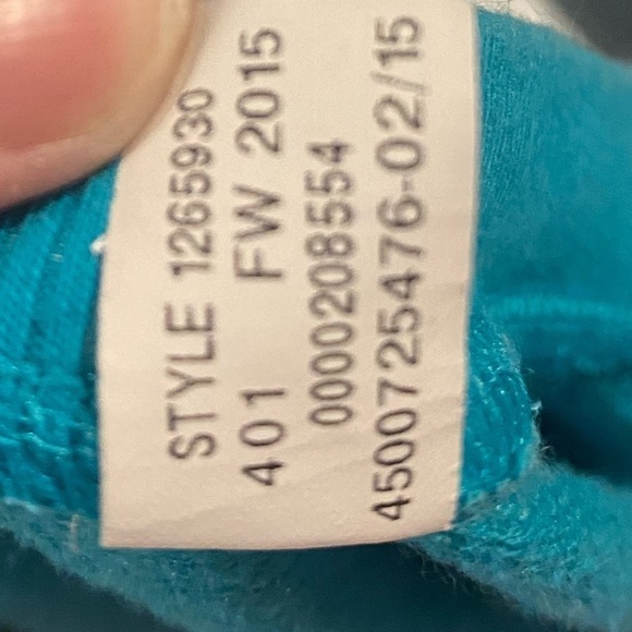 {Under Armour} sweatshirt - Picture 3 of 3